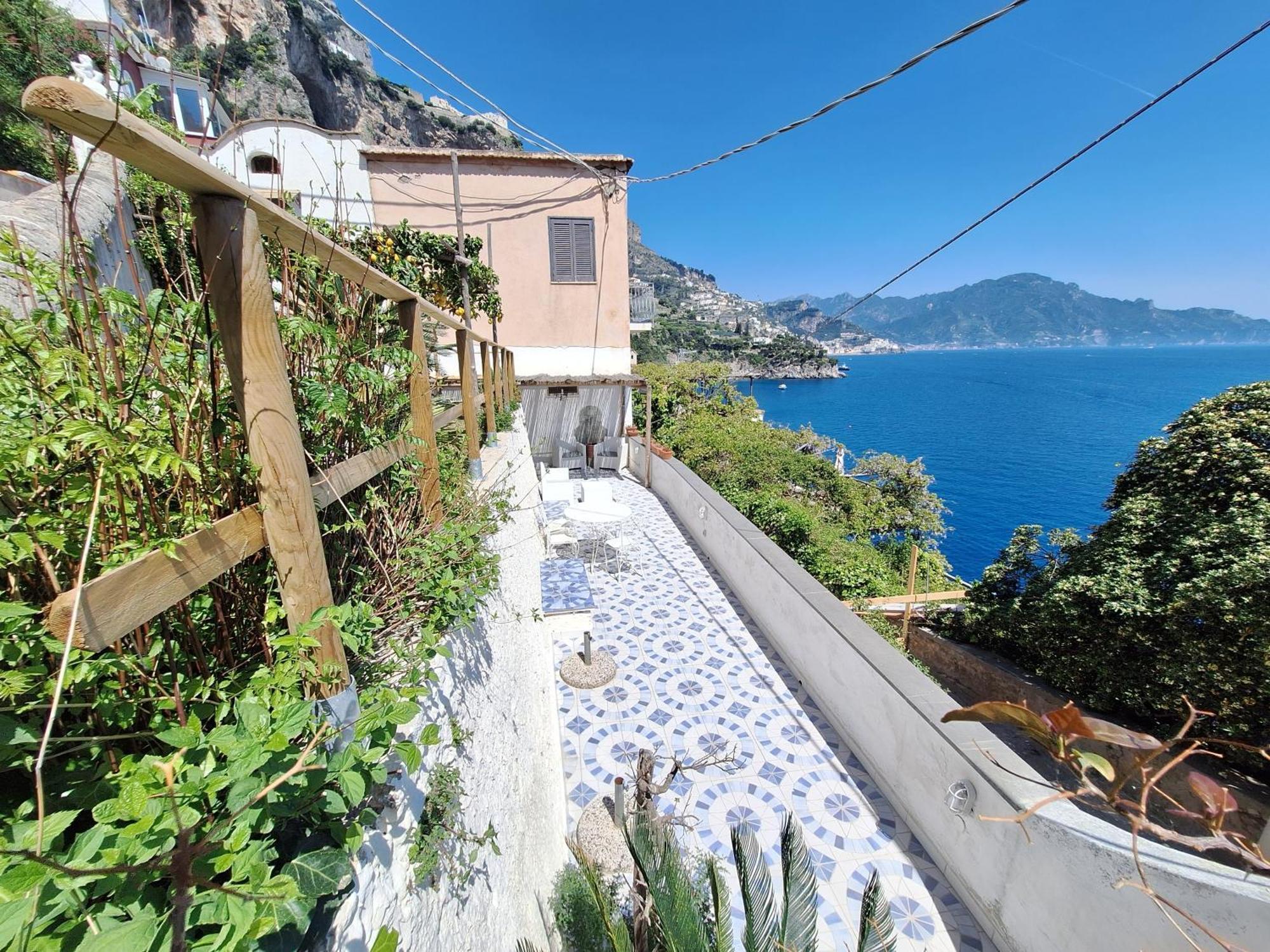 Gianna Amalfi Coast Conca dei Marini